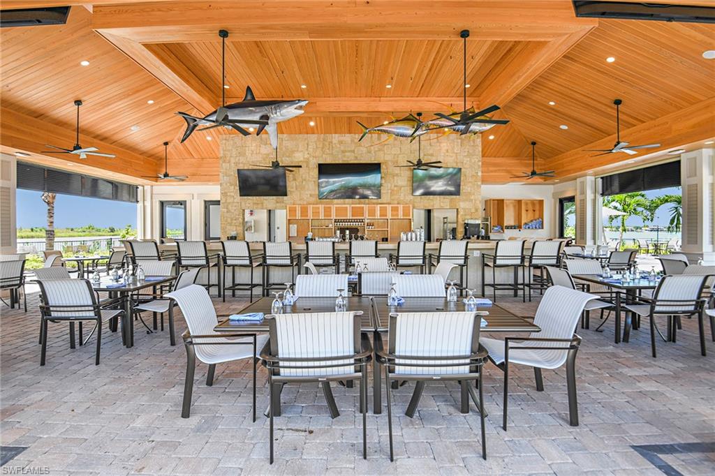 ESPLANADE LAKE CLUB - Residential