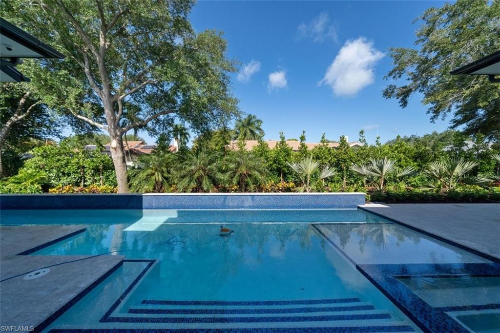 PELICAN BAY WOODS - Residential