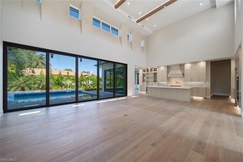 PELICAN BAY WOODS - Residential