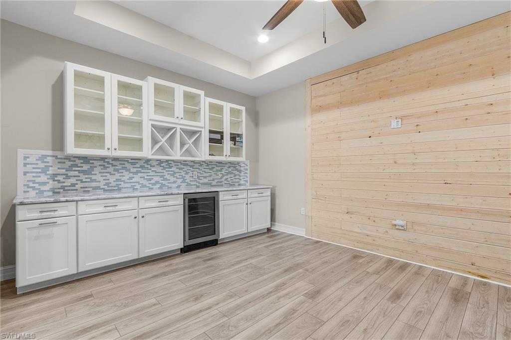 SUTTON CAY - Residential Lease