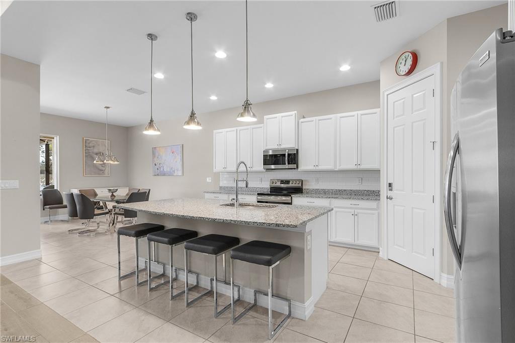 SUTTON CAY - Residential Lease