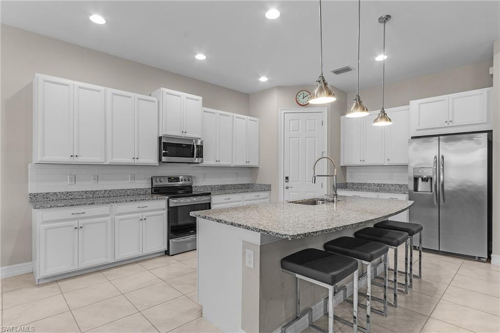 SUTTON CAY - Residential Lease