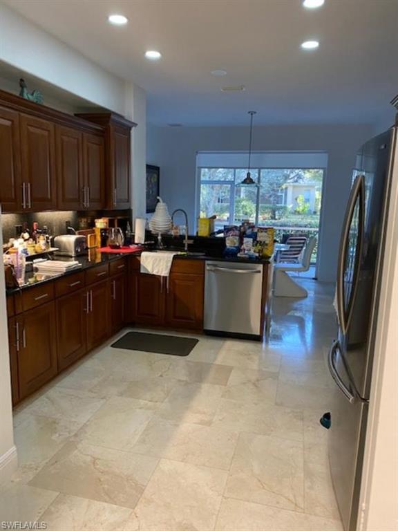 STONEYBROOK - Residential