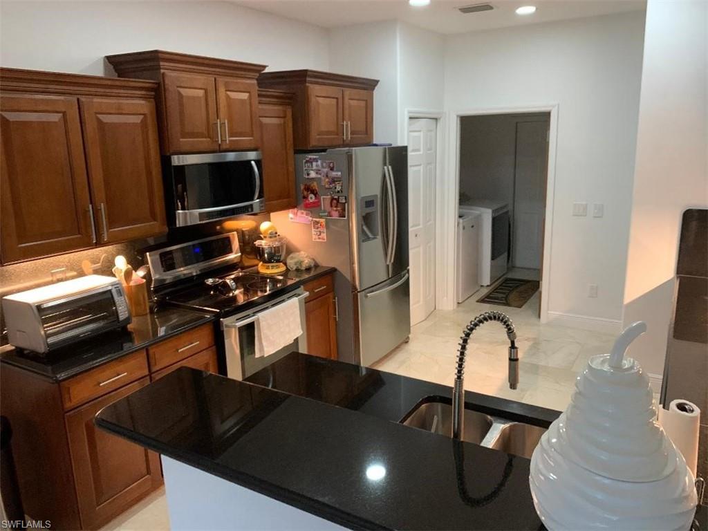 STONEYBROOK - Residential