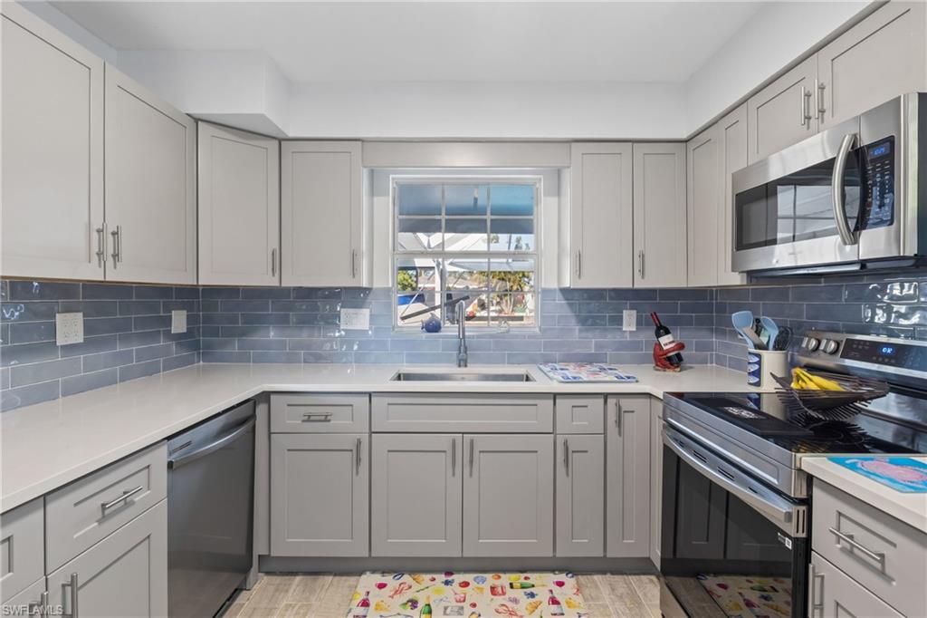 ISLAND HARBORS - Residential