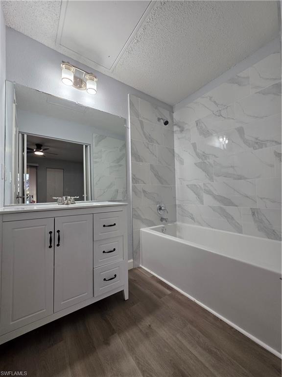 VENETIAN PALMS - Residential Lease