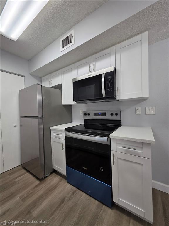 VENETIAN PALMS - Residential Lease