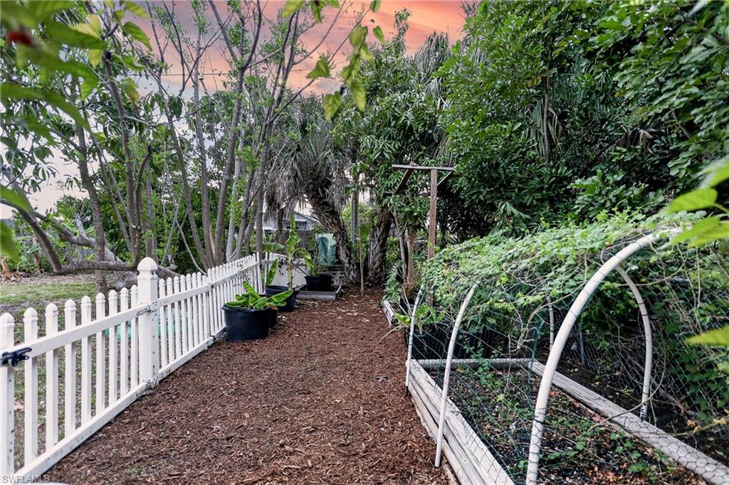 PORT CHARLOTTE - Residential