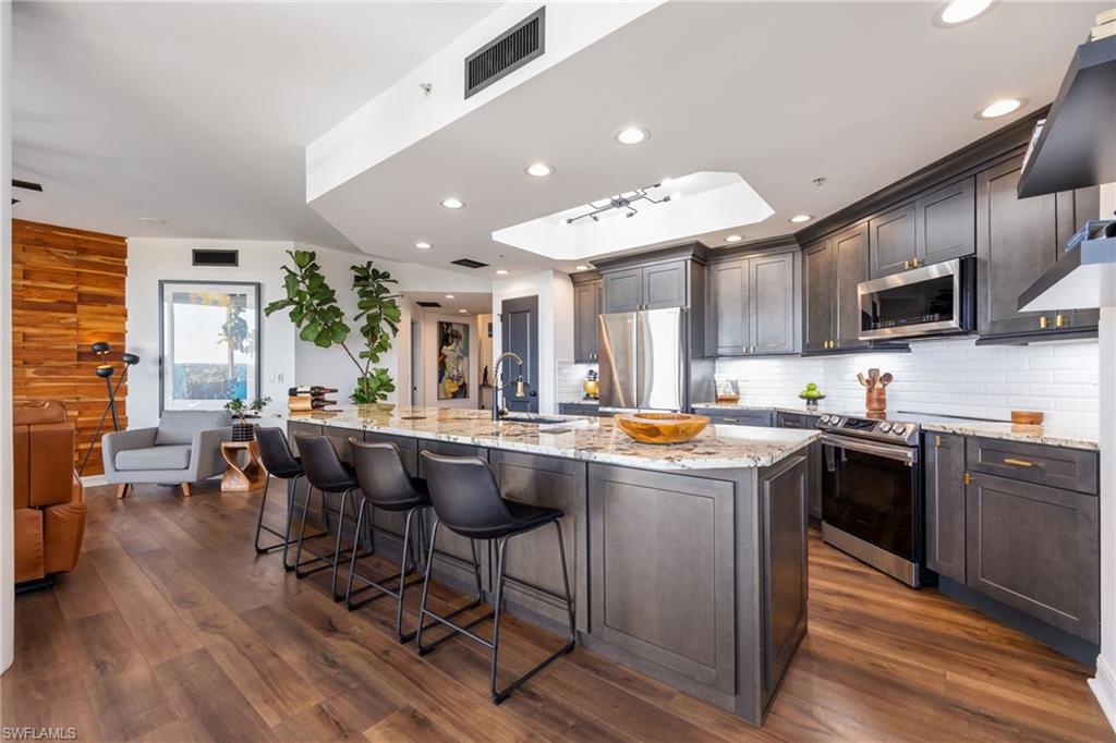 NORTH STAR YACHT CLUB - Residential