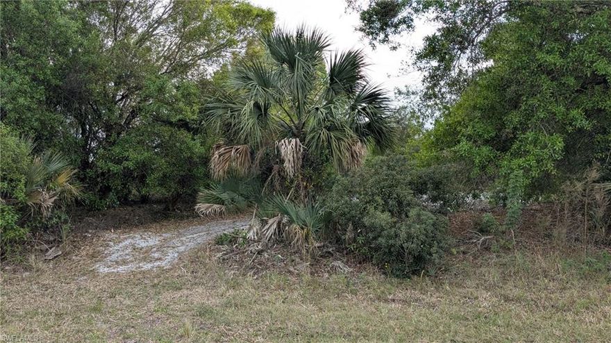 Waterfront lot in Buckingham