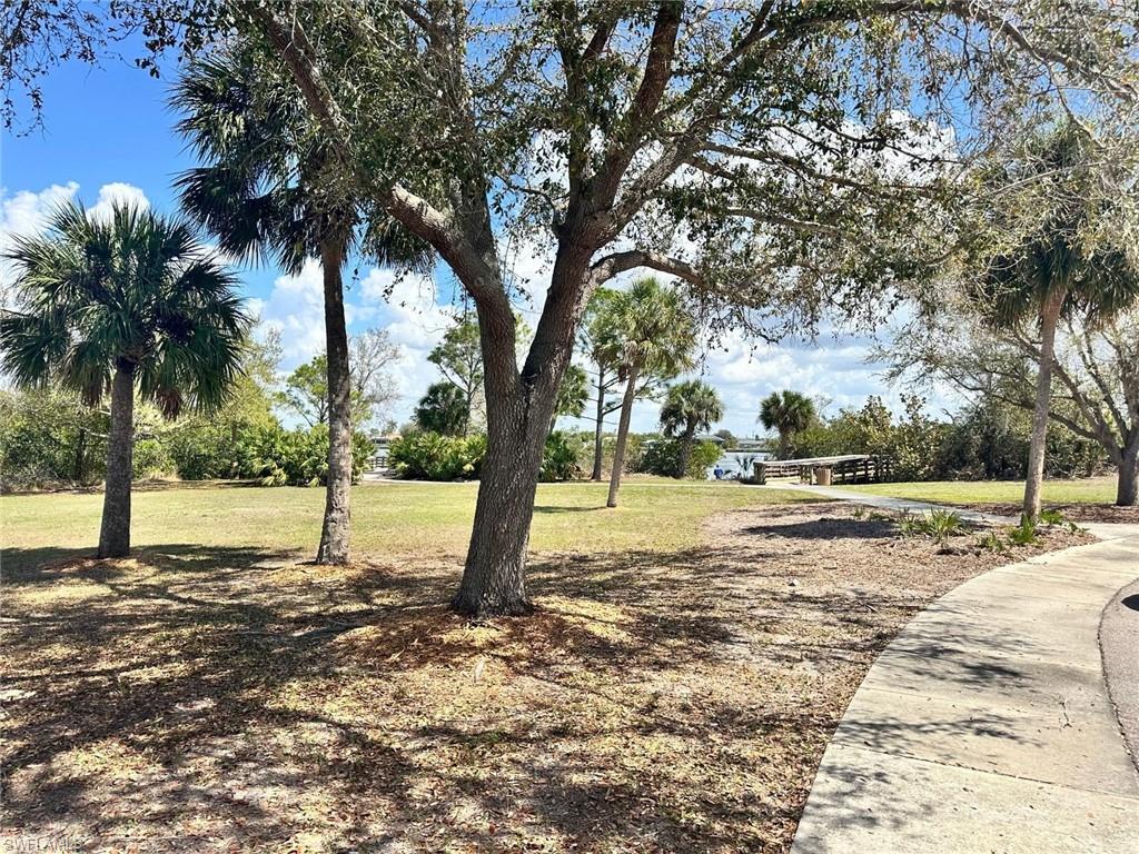 PORT CHARLOTTE - Land