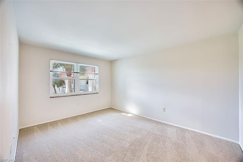 SEVEN LAKES - Residential