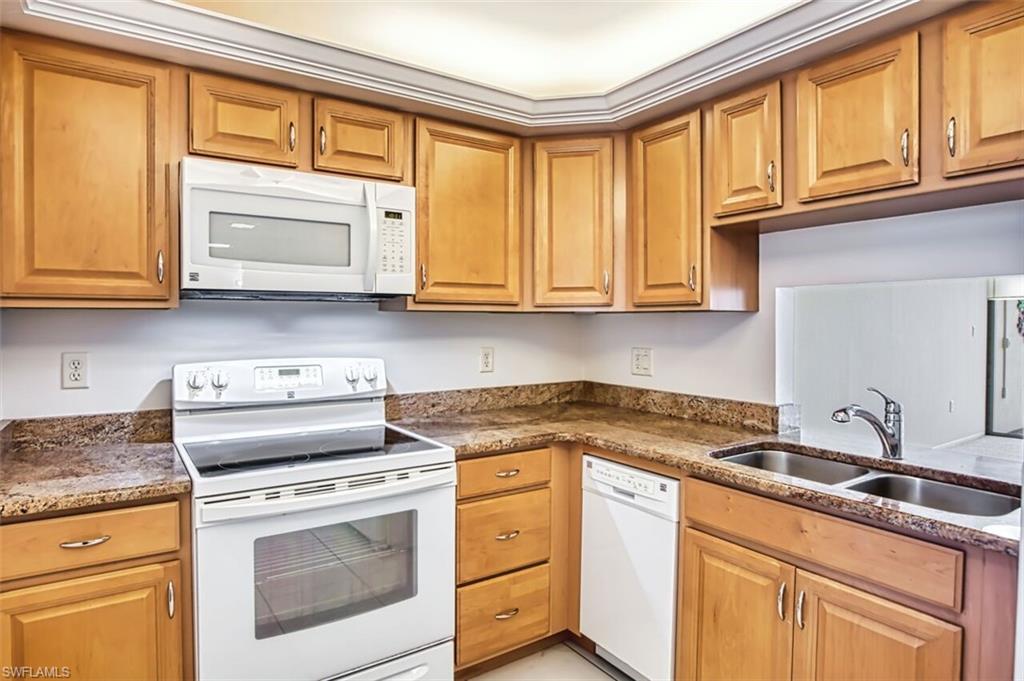 SEVEN LAKES - Residential