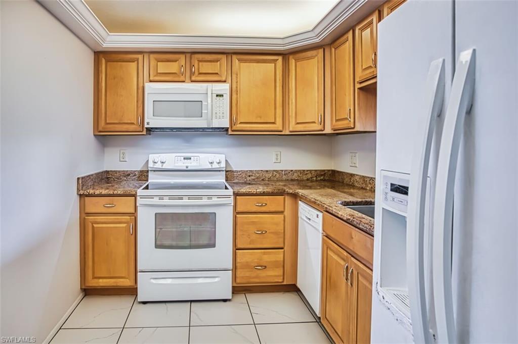 SEVEN LAKES - Residential