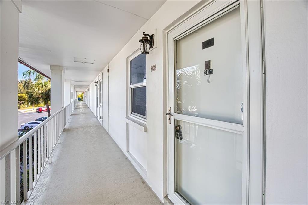 SEVEN LAKES - Residential