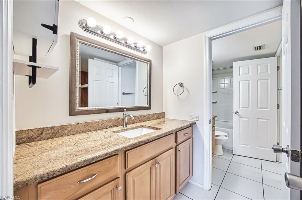 SEVEN LAKES - Residential