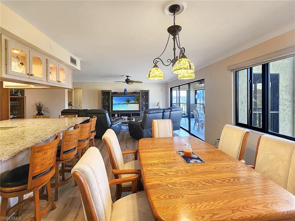 COMMODORE CLUB - Residential