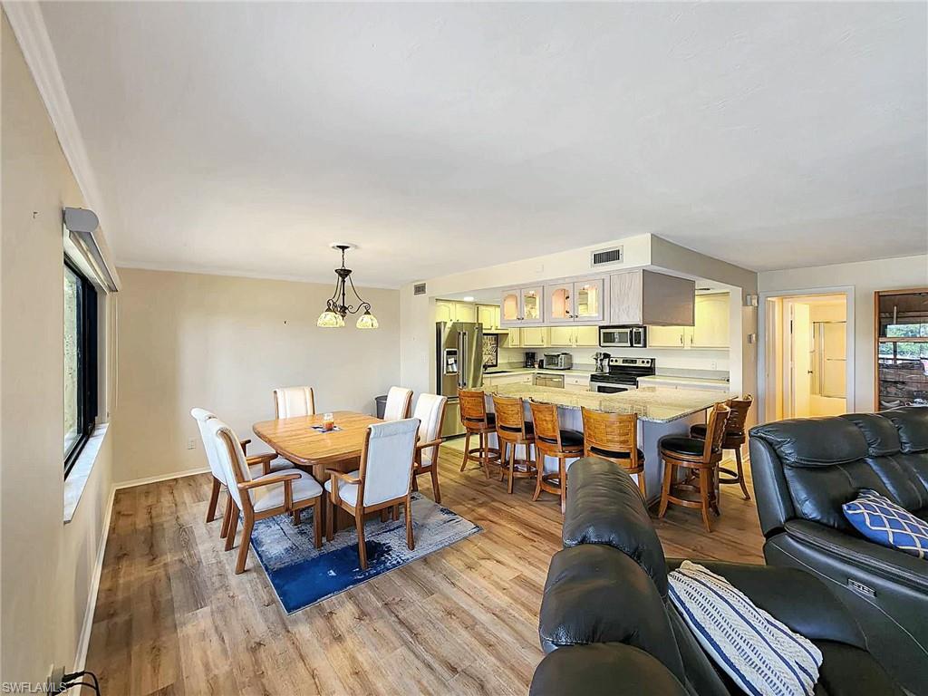 COMMODORE CLUB - Residential