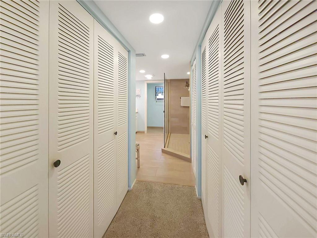 COMMODORE CLUB - Residential