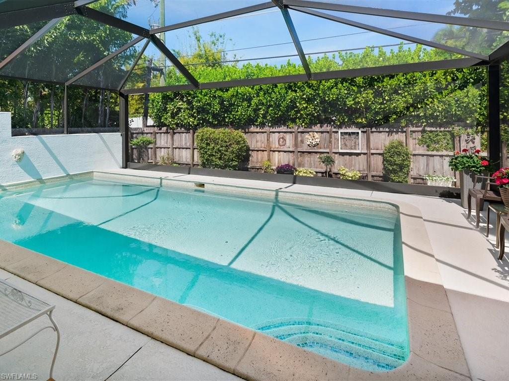 NAPLES PARK - Residential