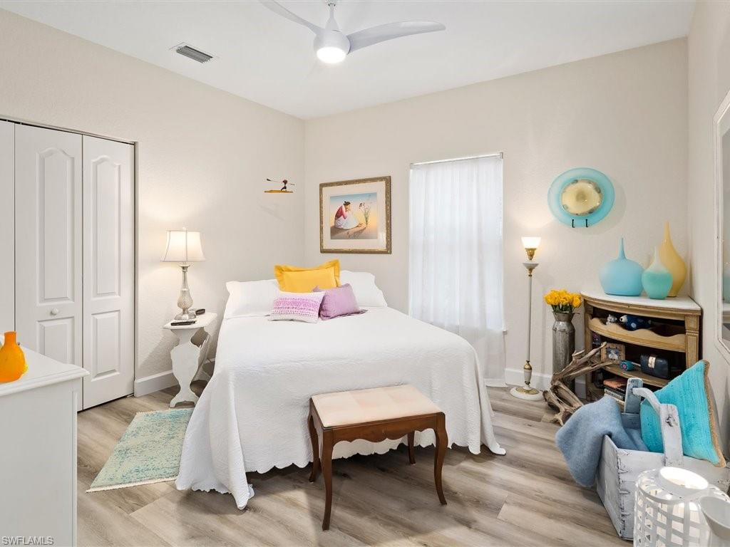 NAPLES PARK - Residential