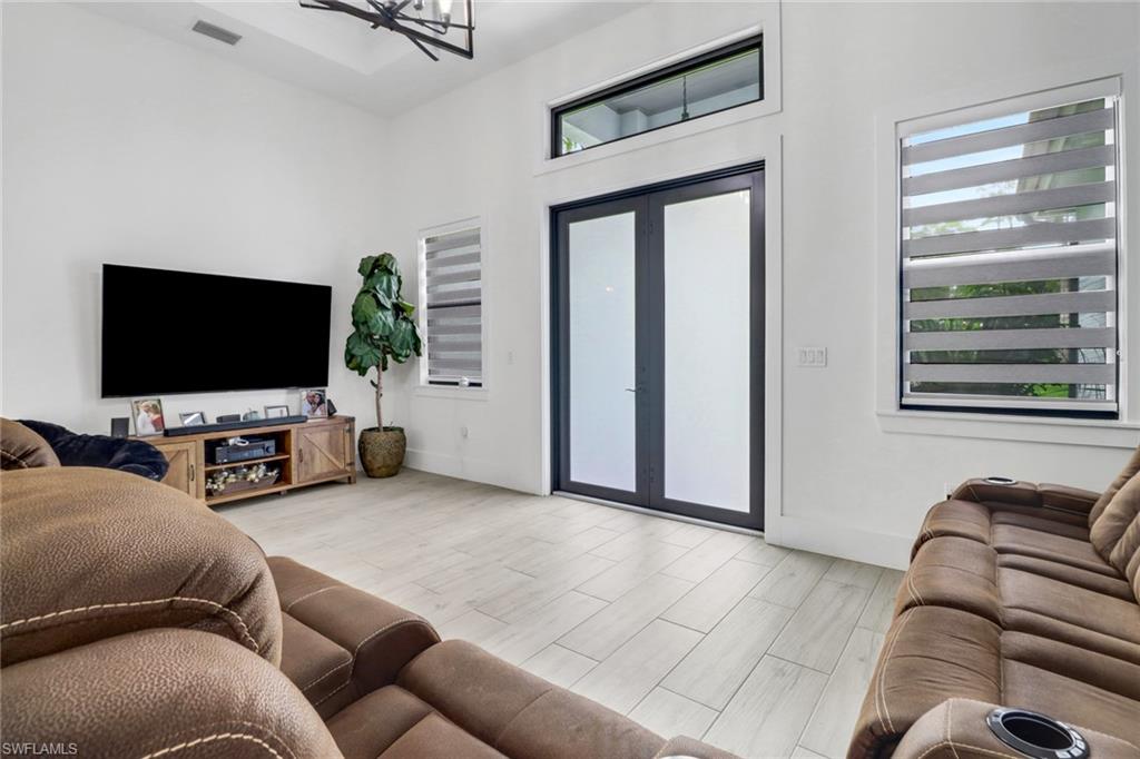 GOLDEN GATE ESTATES - Residential