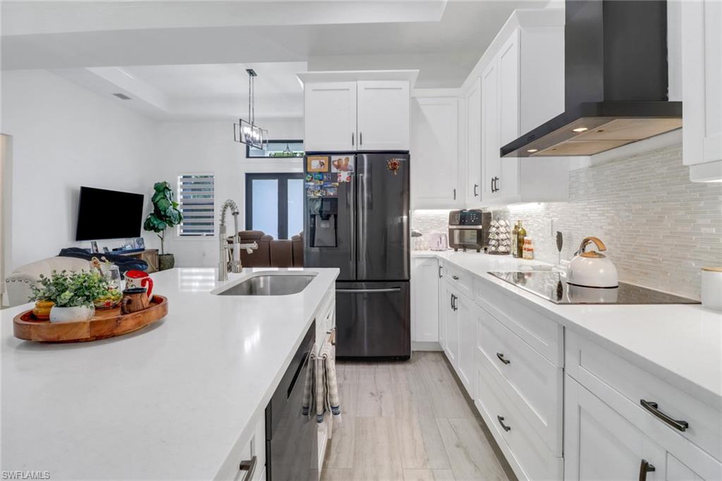 GOLDEN GATE ESTATES - Residential