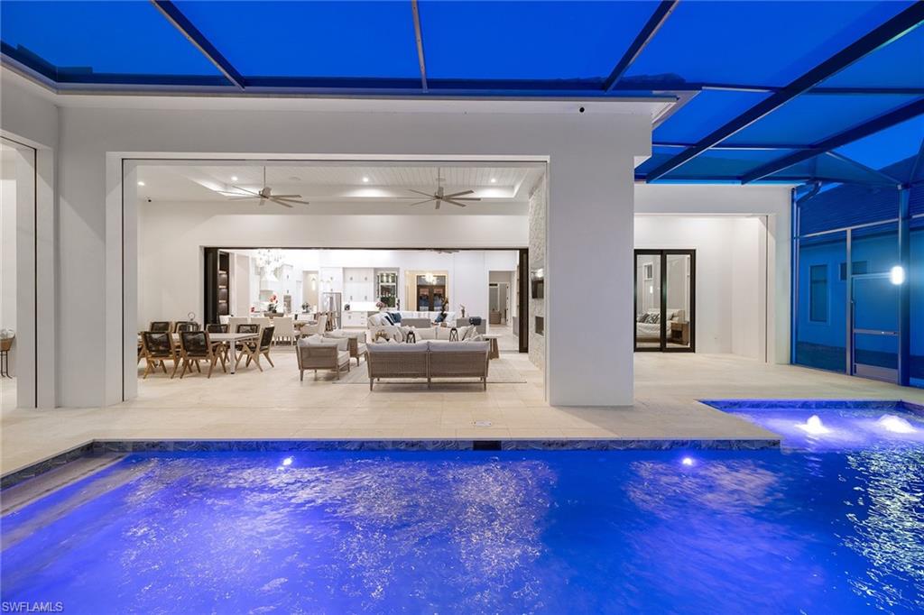 ESPLANADE LAKE CLUB - Residential