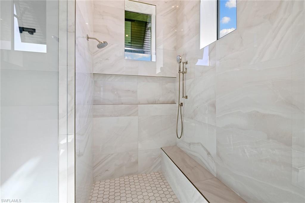 ESPLANADE LAKE CLUB - Residential