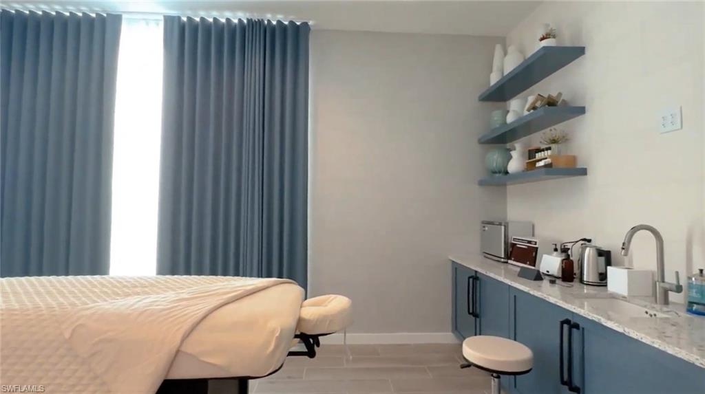 ESPLANADE LAKE CLUB - Residential