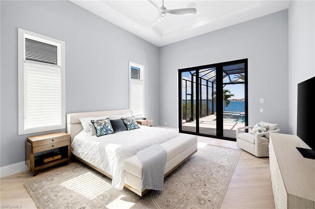 ESPLANADE LAKE CLUB - Residential