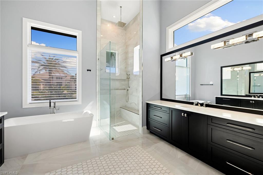 ESPLANADE LAKE CLUB - Residential