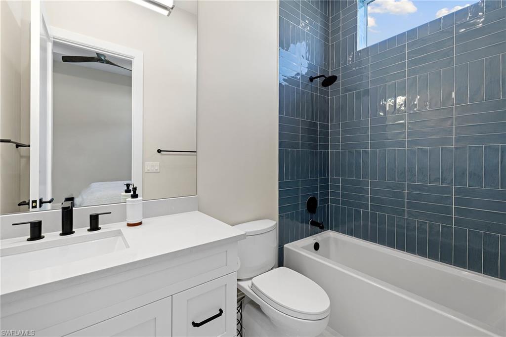 ESPLANADE LAKE CLUB - Residential