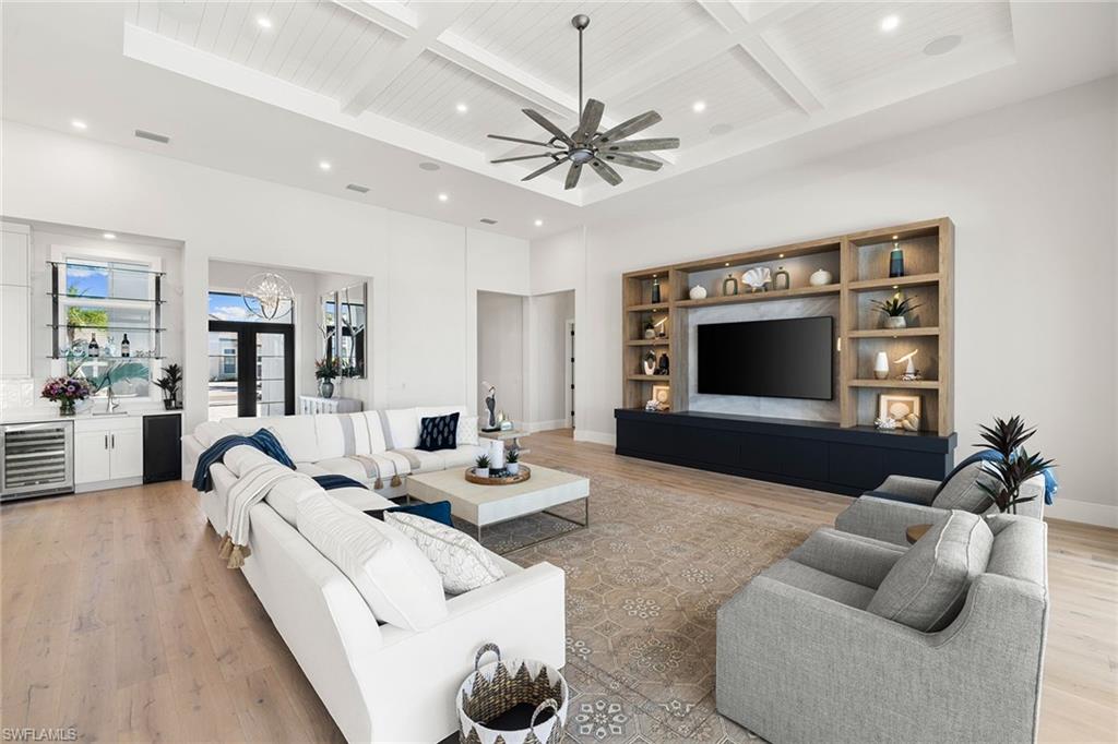 ESPLANADE LAKE CLUB - Residential