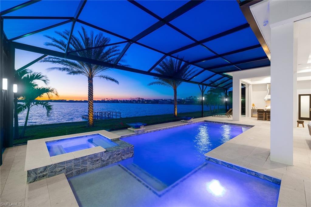 ESPLANADE LAKE CLUB - Residential