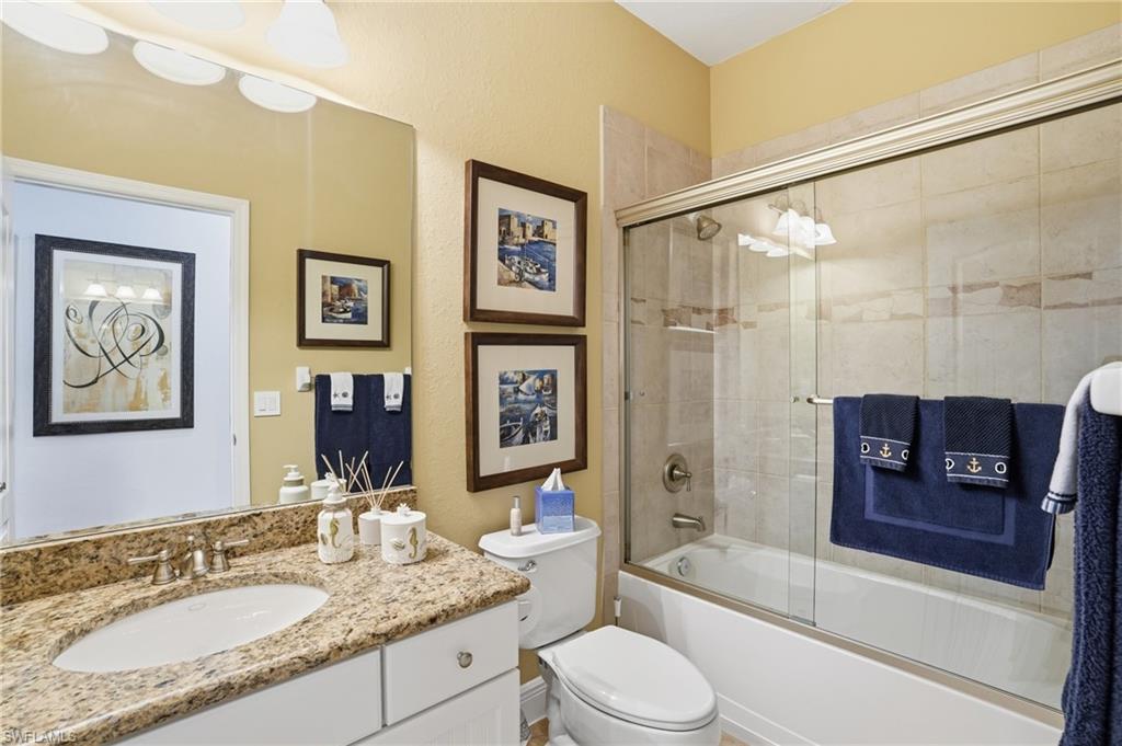 COUNTRY CLUB - Residential