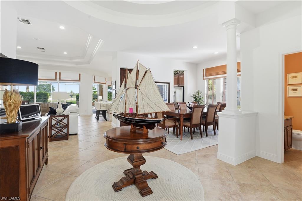 COUNTRY CLUB - Residential