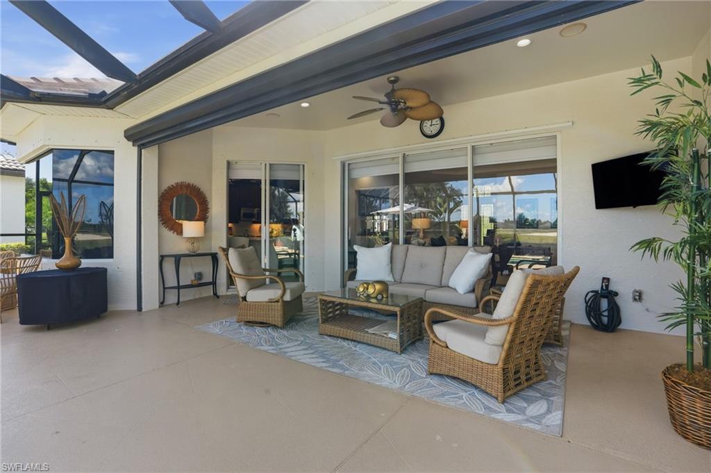 COUNTRY CLUB - Residential