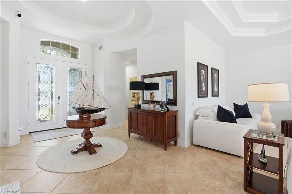 COUNTRY CLUB - Residential