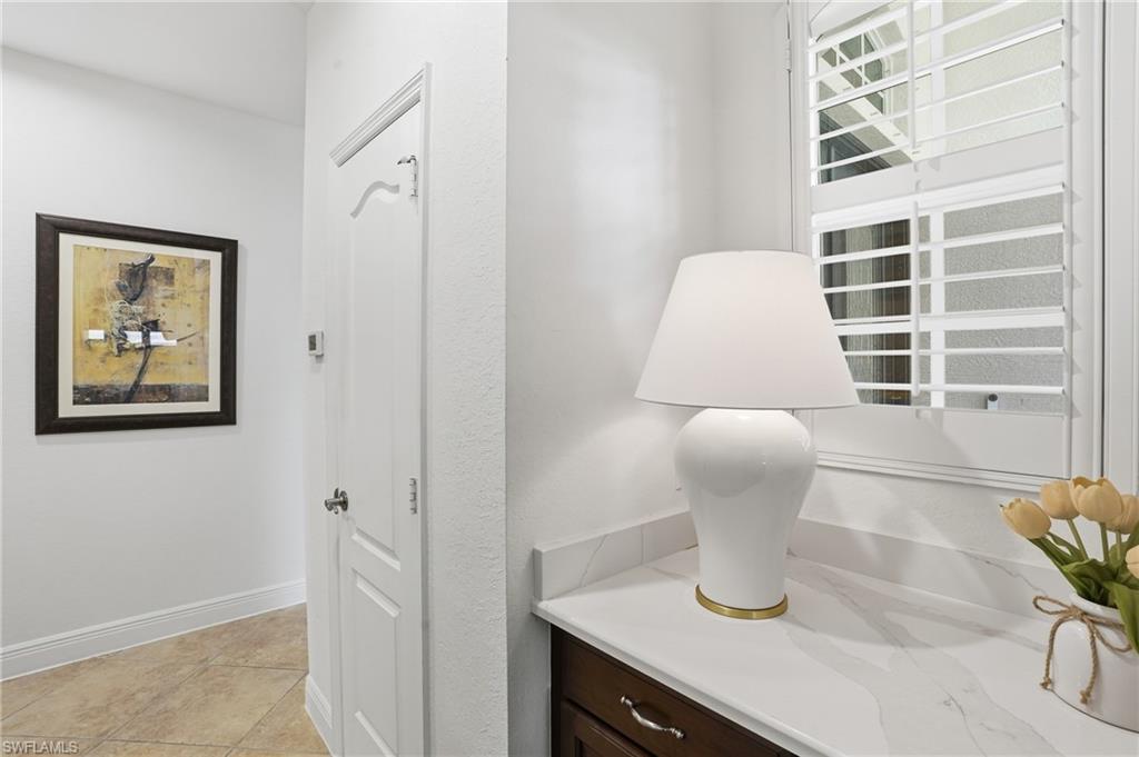 COUNTRY CLUB - Residential