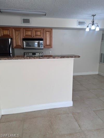 VENETIAN PALMS - Residential Lease