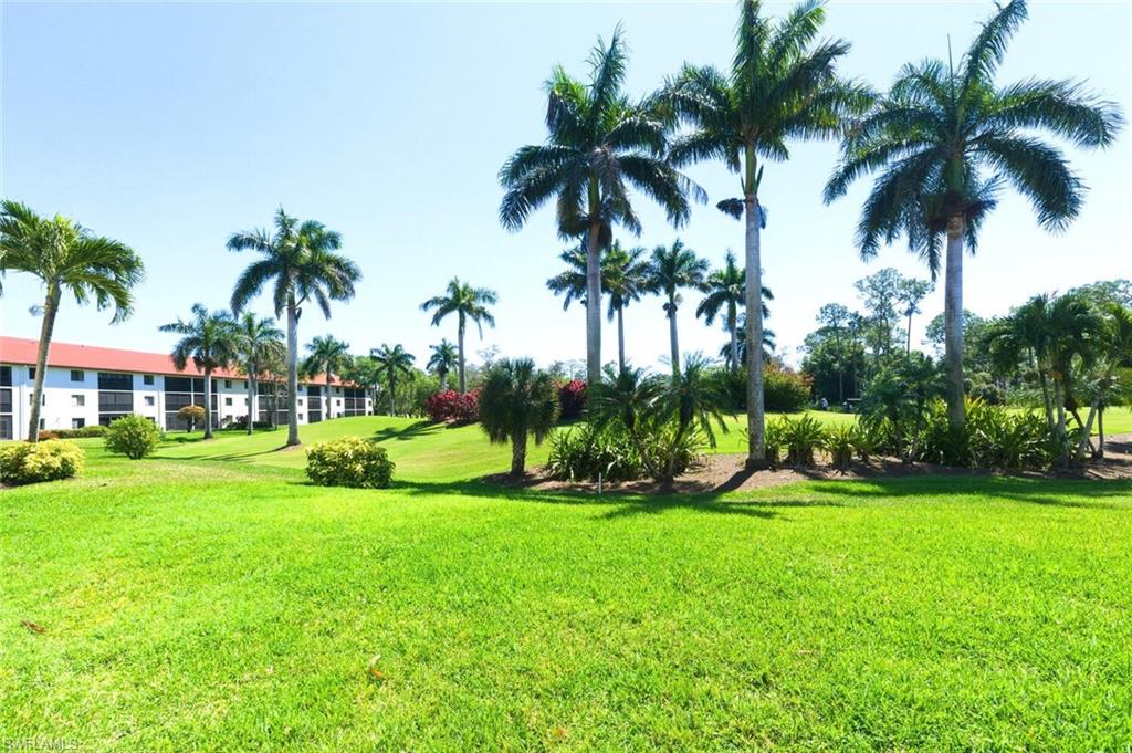 COUNTRY MANOR - Residential