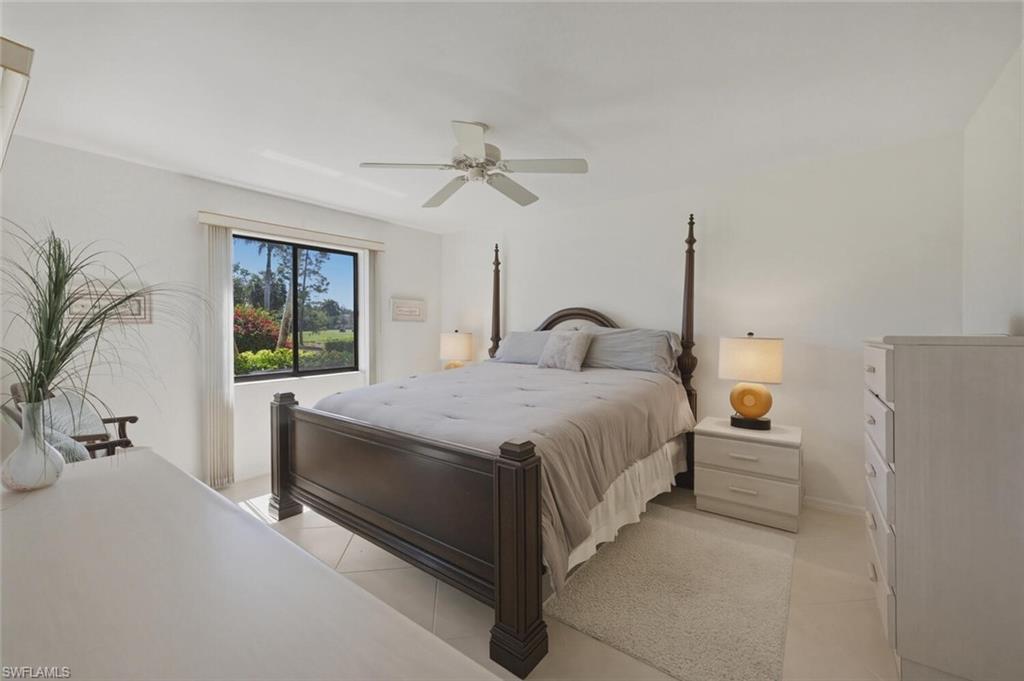 COUNTRY MANOR - Residential