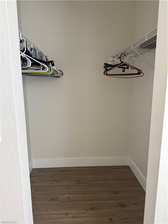 ISLAND PARK WOODS - Residential Lease