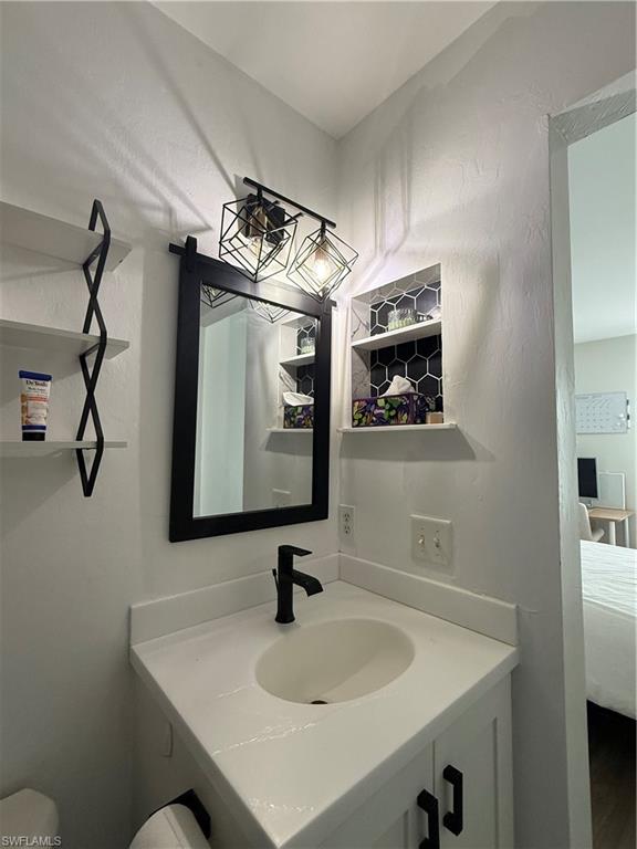 ISLAND PARK WOODS - Residential Lease