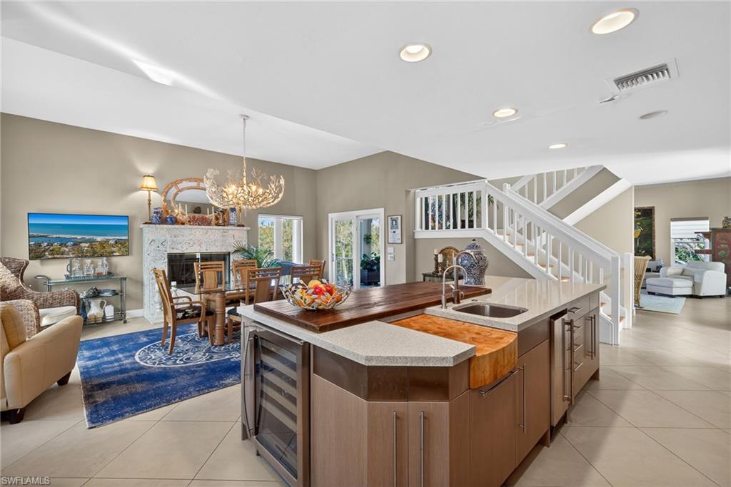 KINZIE ISLAND - Residential