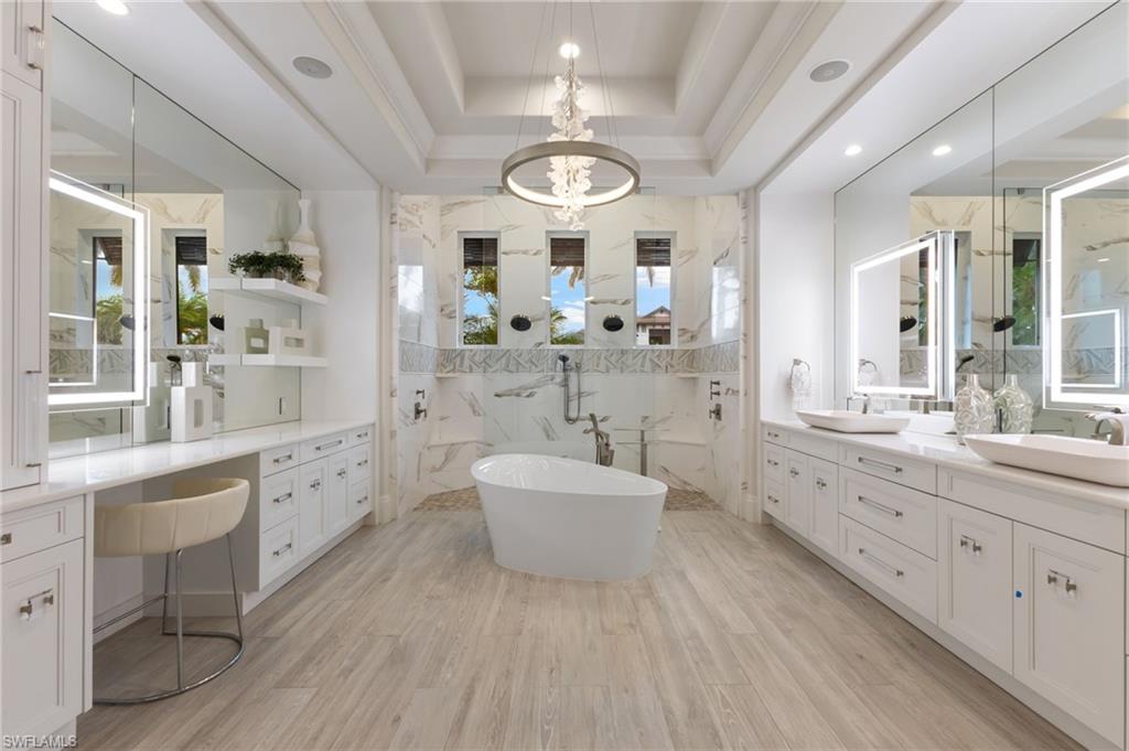 AQUALANE SHORES - Residential