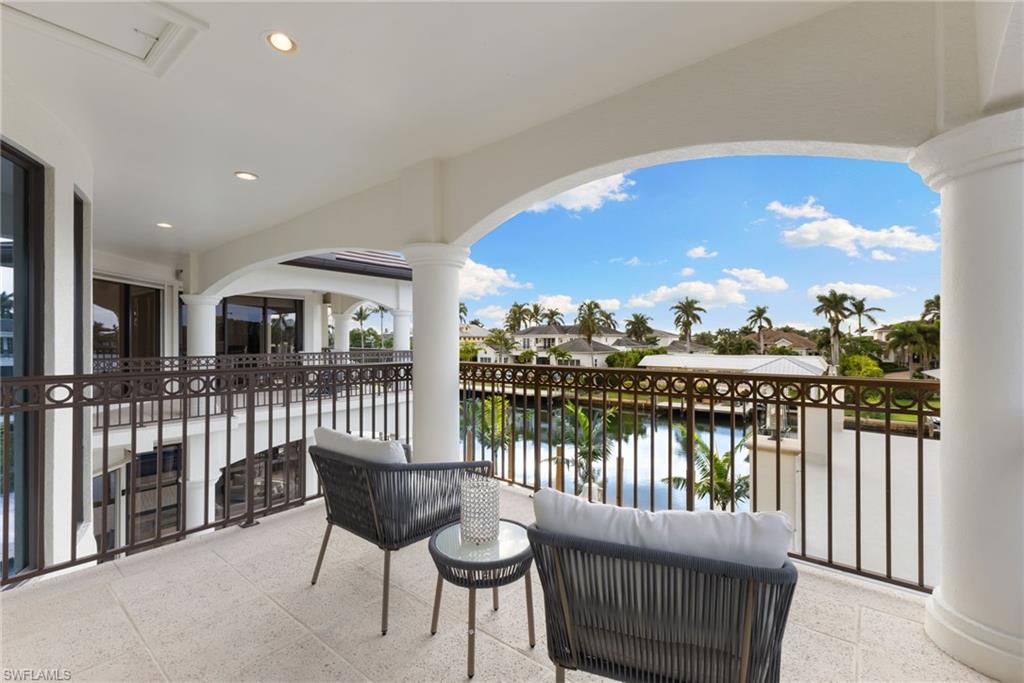 AQUALANE SHORES - Residential