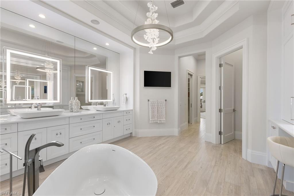 AQUALANE SHORES - Residential