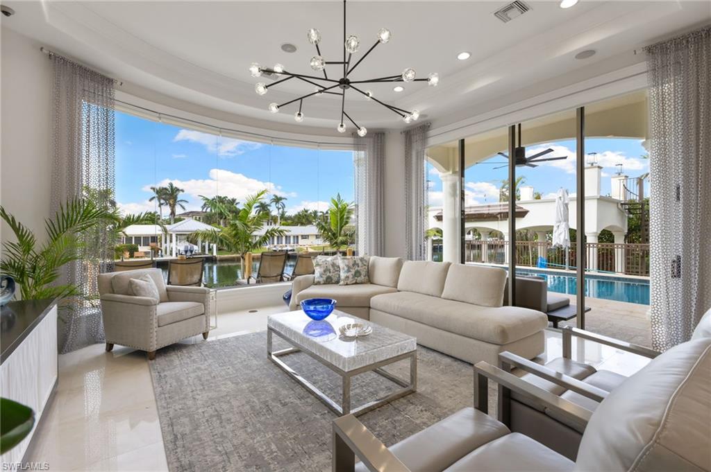 AQUALANE SHORES - Residential